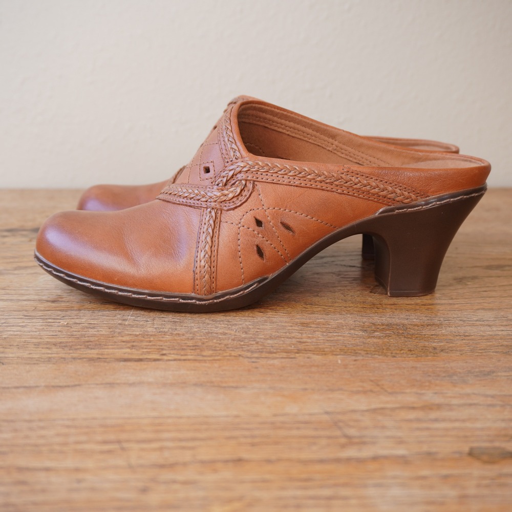 Clarks Women's 8M Brown Leather Clogs Mules Braided Block Heel Boho Comfort